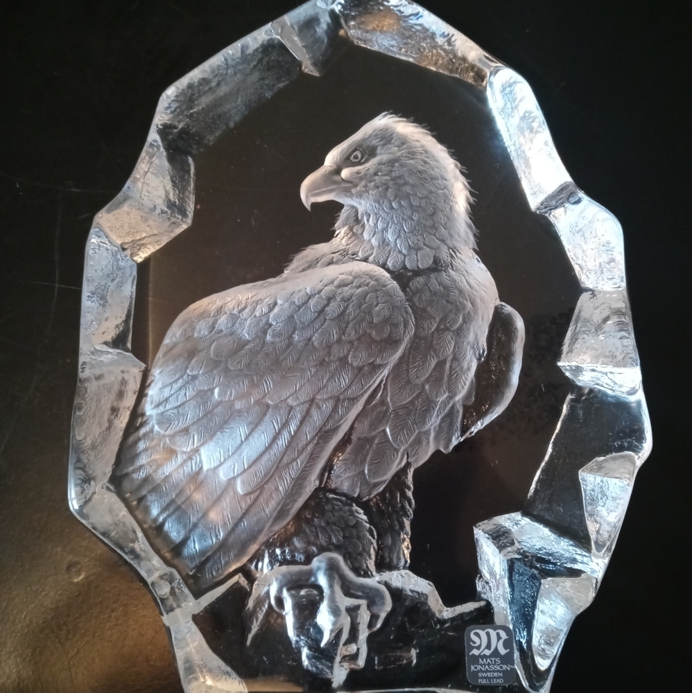 Glass sculpture.  Sweden company.